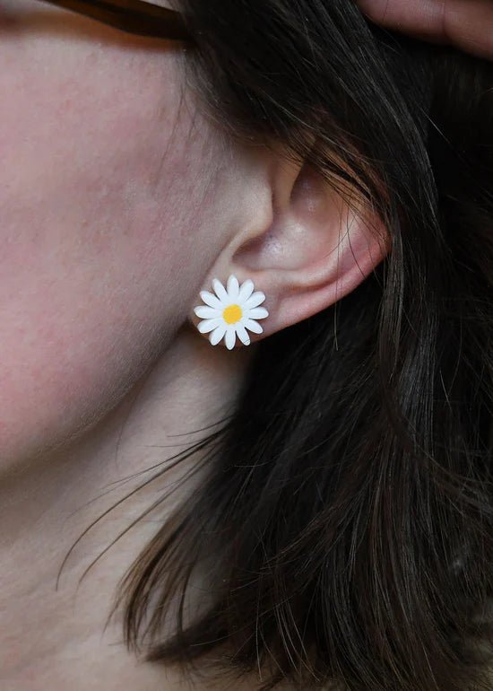 Dainty Daisy Earrings studs