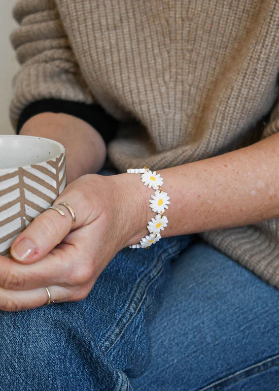 Daisy Chain Bracelet Working Clasp