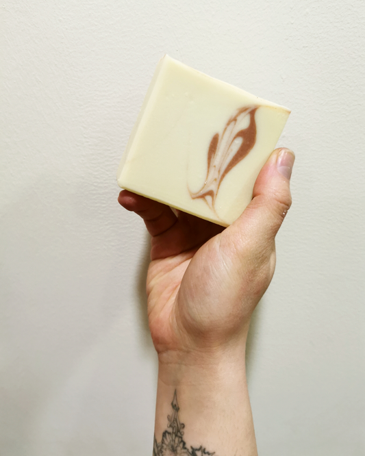 Amour - Cold-Process Soap Bar (Lemongrass & Cedarwood)