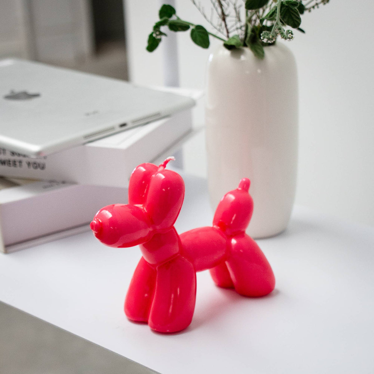Helio Ferretti Balloon Dog Candle - Fuchsia Pink