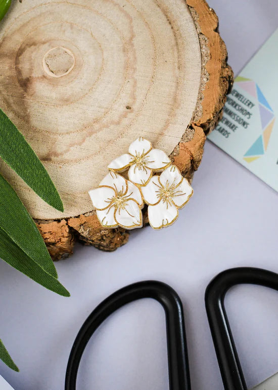 Hydranga Pin Brooch