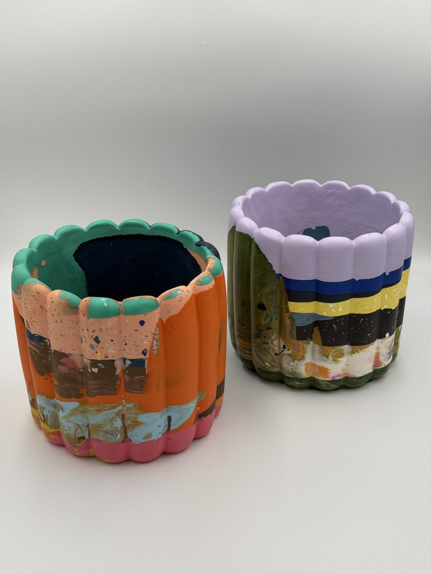 Scalloped Plant pot- Bits of Colour