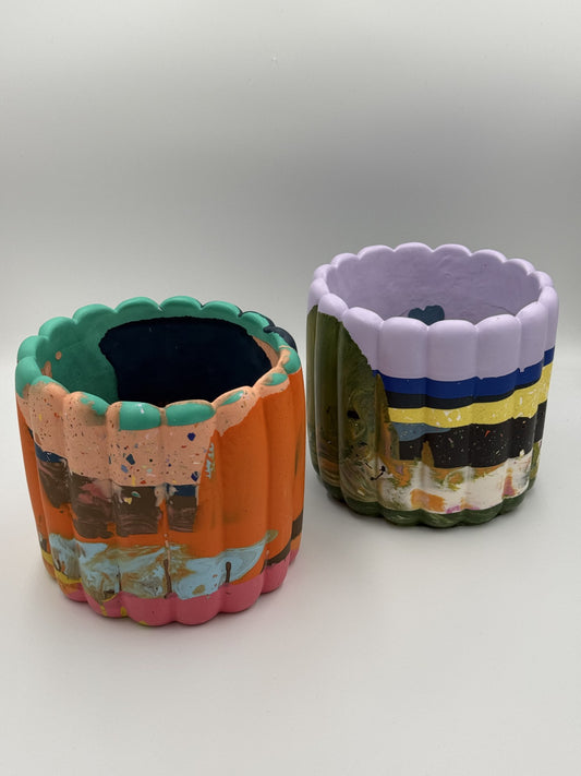 Scalloped Plant pot- Bits of Colour
