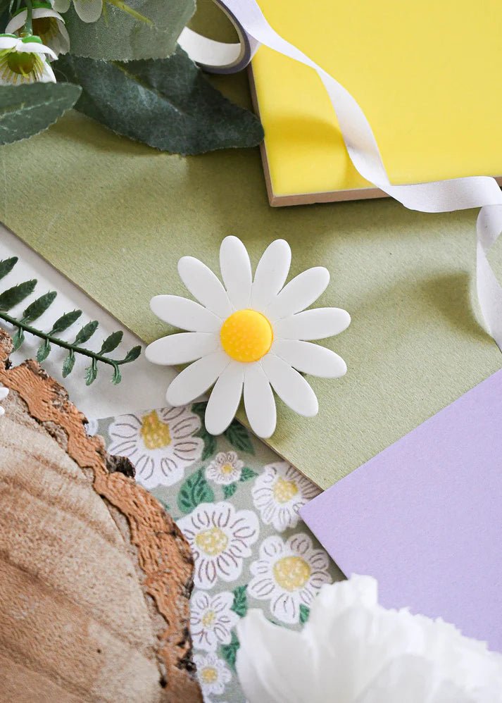 Big Daisy Brooch - Acrylic