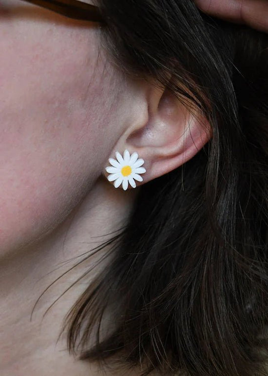 Dainty Daisy Earrings studs