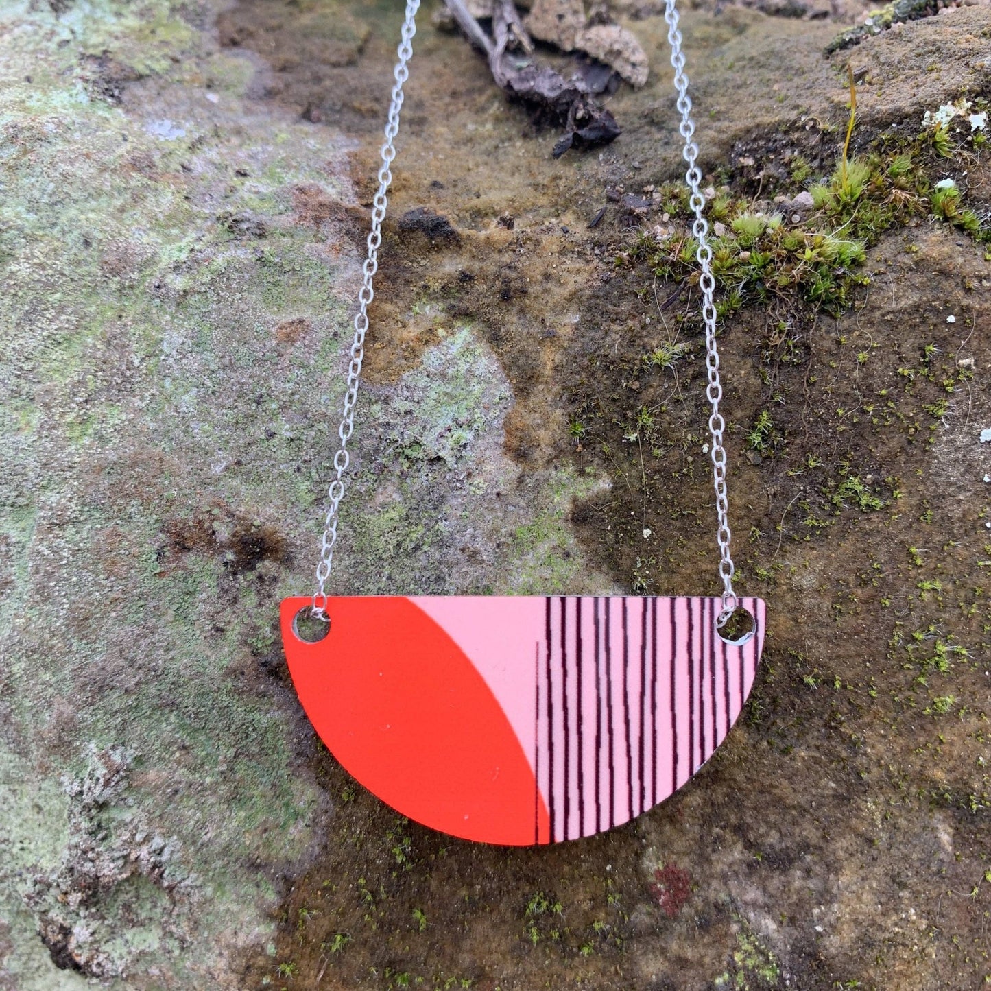 Tulip Arc Necklace (Small)