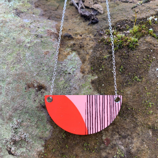 Tulip Arc Necklace (Small)